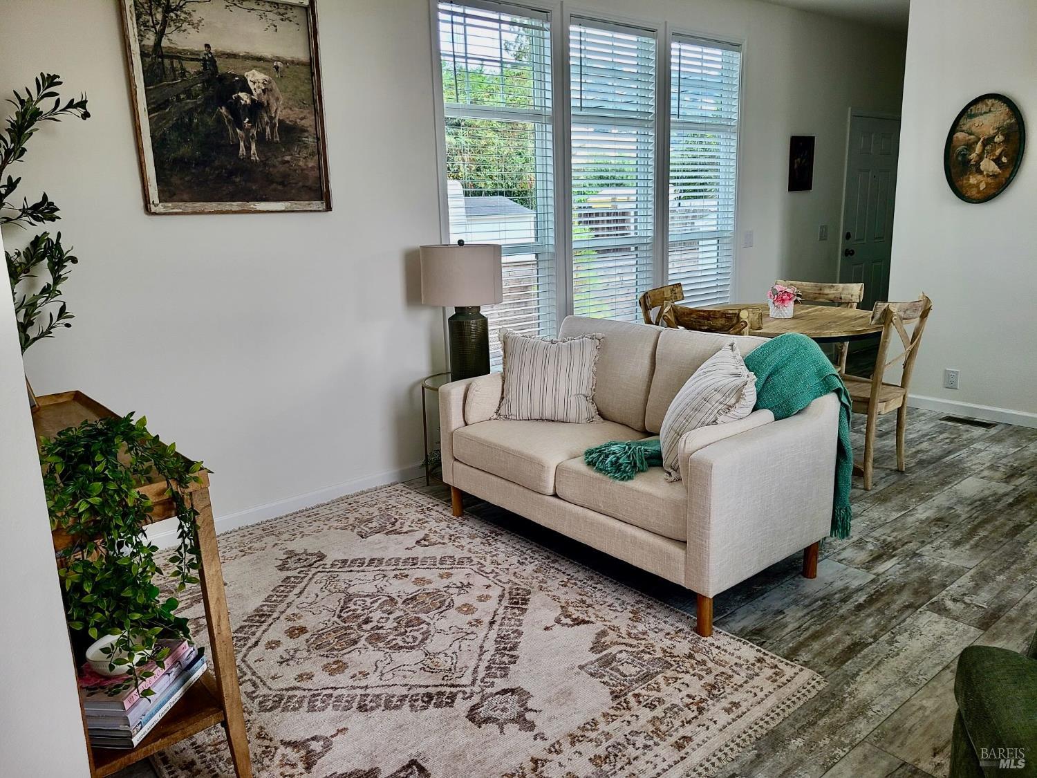 890 Rockwell Road Cloverdale CA 95425