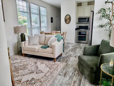 890 Rockwell Road Cloverdale CA 95425