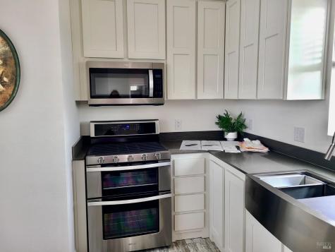 890 Rockwell Road Cloverdale CA 95425