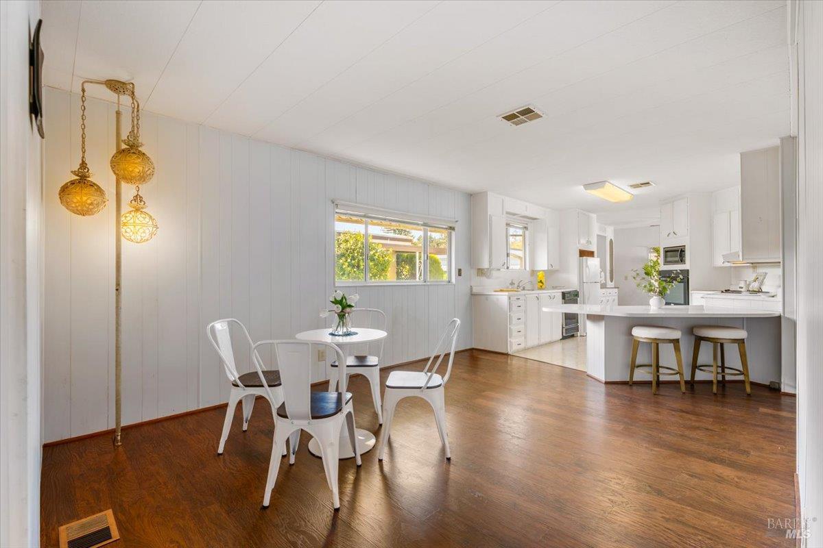 243 Parque Cabana Court Rohnert Park CA 94928