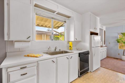 243 Parque Cabana Court Rohnert Park CA 94928