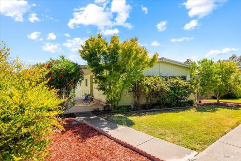 243 Parque Cabana Court Rohnert Park CA 94928