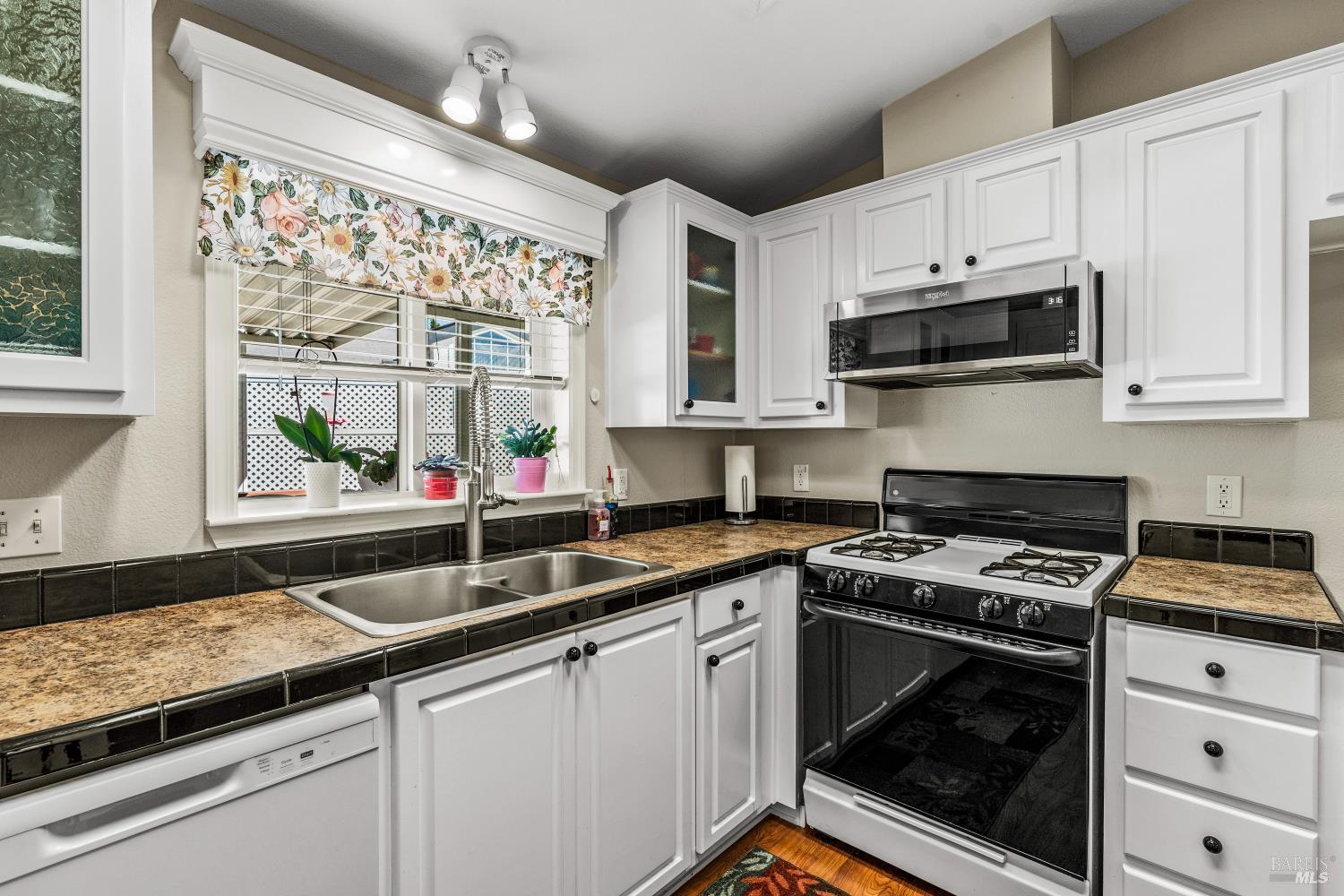 415 Oak Drive Napa CA 94558