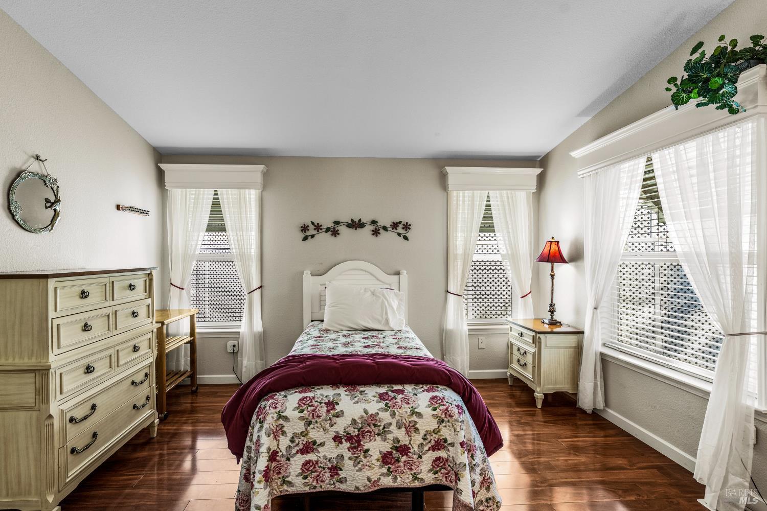 415 Oak Drive Napa CA 94558