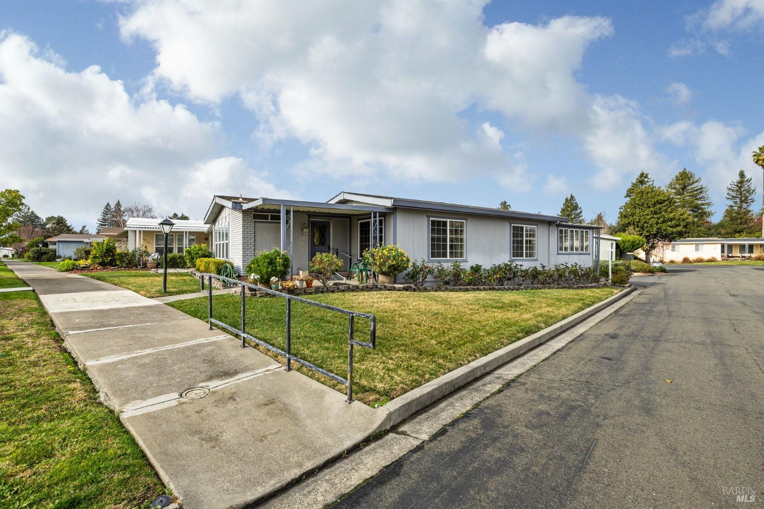 111 Circulo Chapala Rohnert Park CA 94928