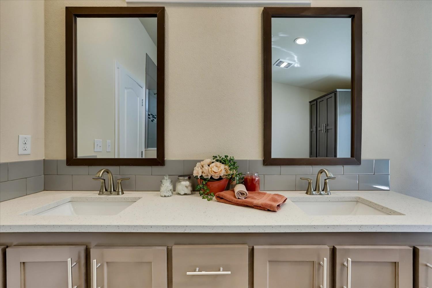 12220 Meadow View Way Rough And Ready CA 95975