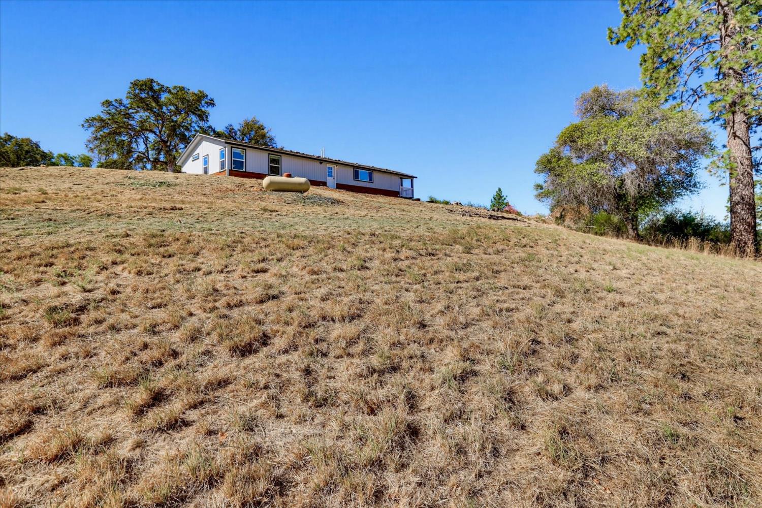 12220 Meadow View Way Rough And Ready CA 95975