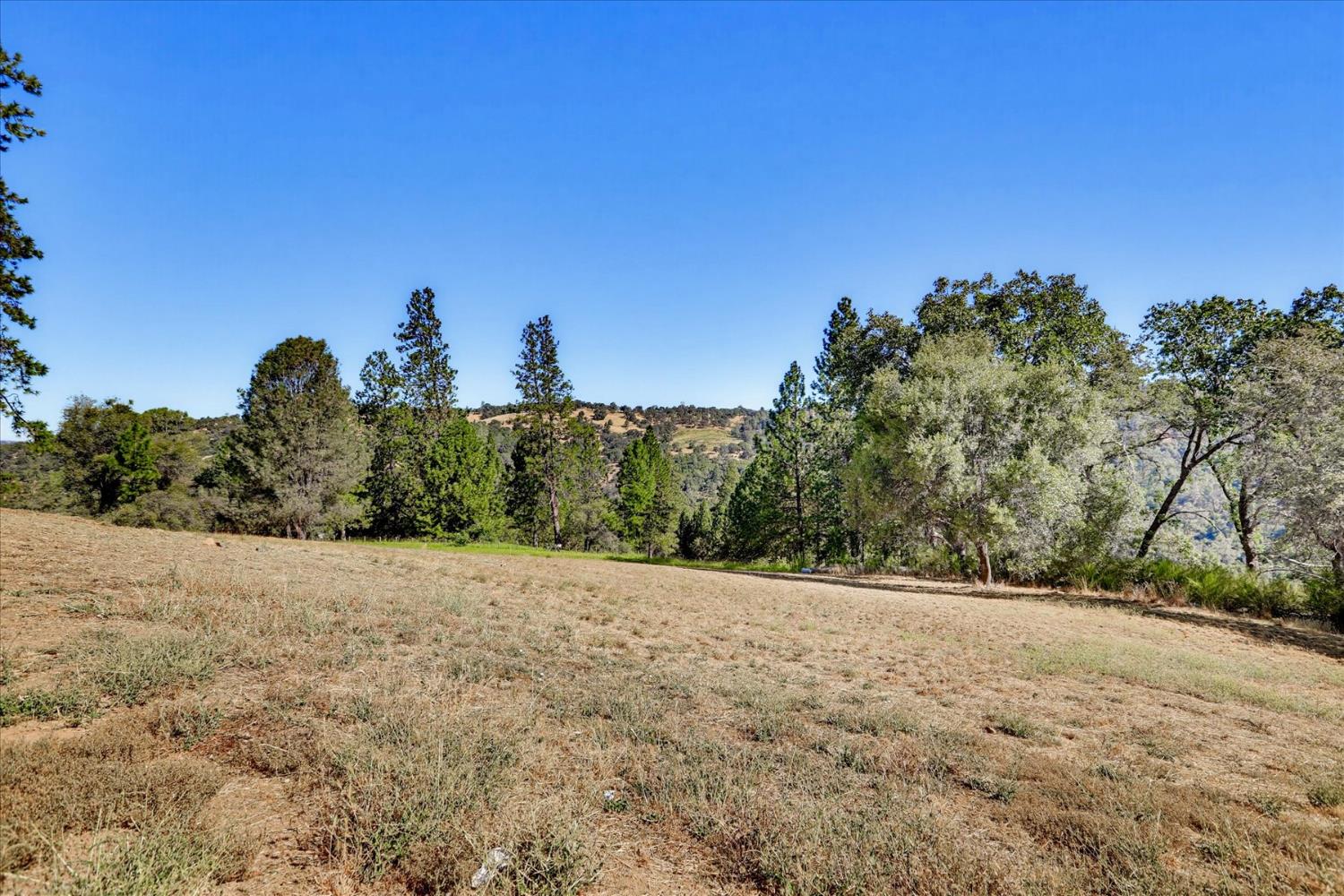 12220 Meadow View Way Rough And Ready CA 95975
