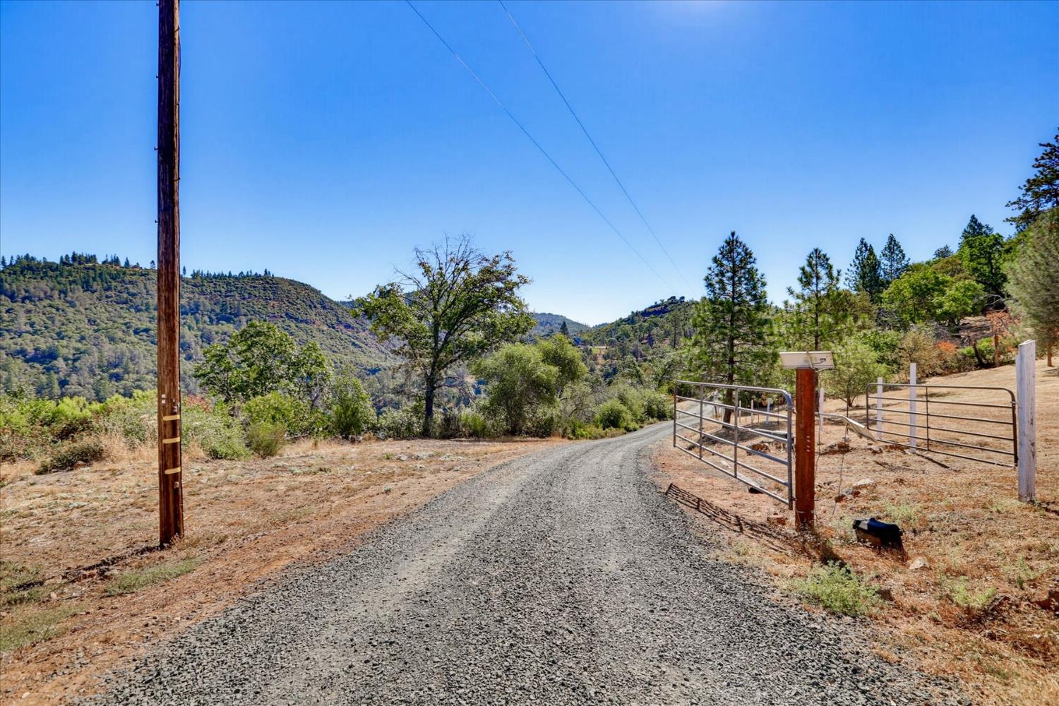 12220 Meadow View Way Rough And Ready CA 95975