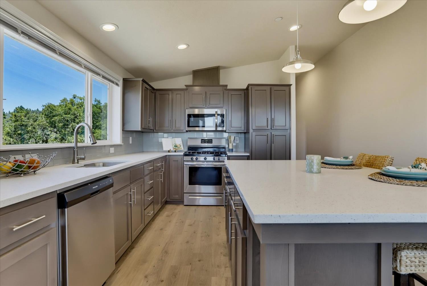 12220 Meadow View Way Rough And Ready CA 95975
