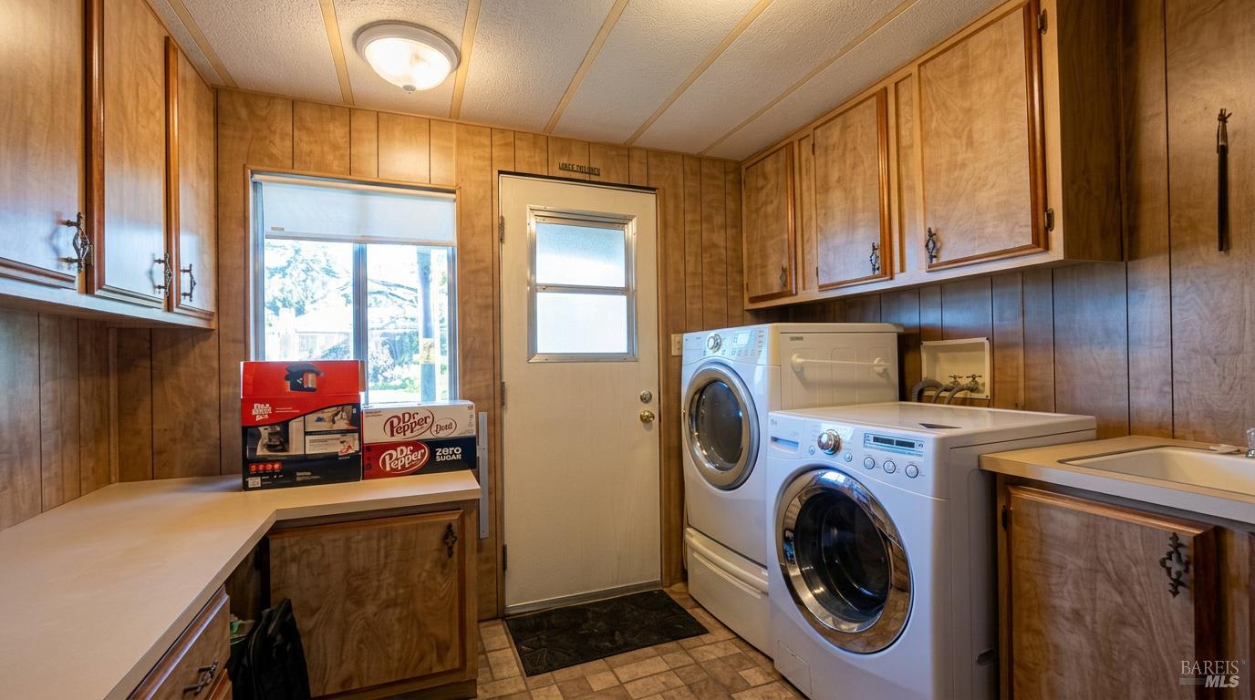 7186 Plumas Street Nice CA 95464