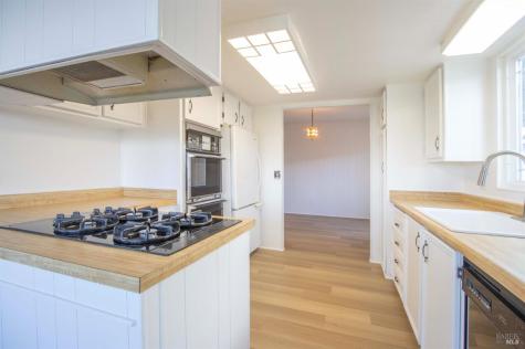 10 Fallen Leaf Drive Novato CA 94949