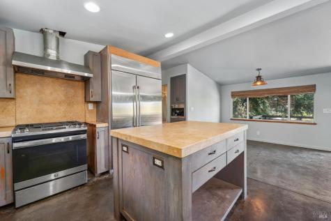 9333 Redtail Hawk Lane Cotati CA 94931