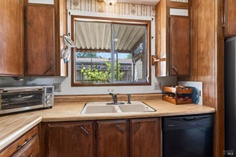 30 Chelsea Circle Cloverdale CA 95425