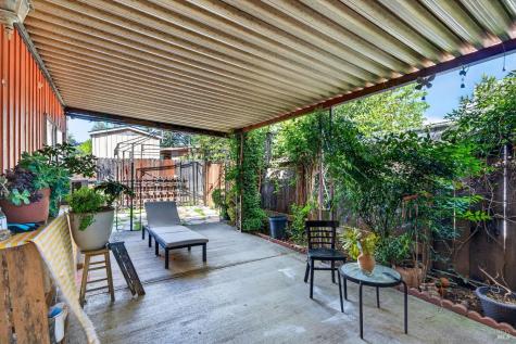 30 Chelsea Circle Cloverdale CA 95425