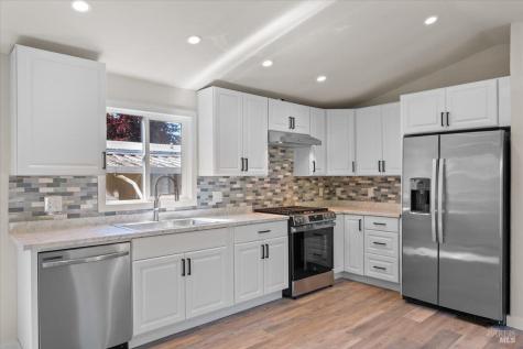 710 Corte Blanco Rohnert Park CA 94928