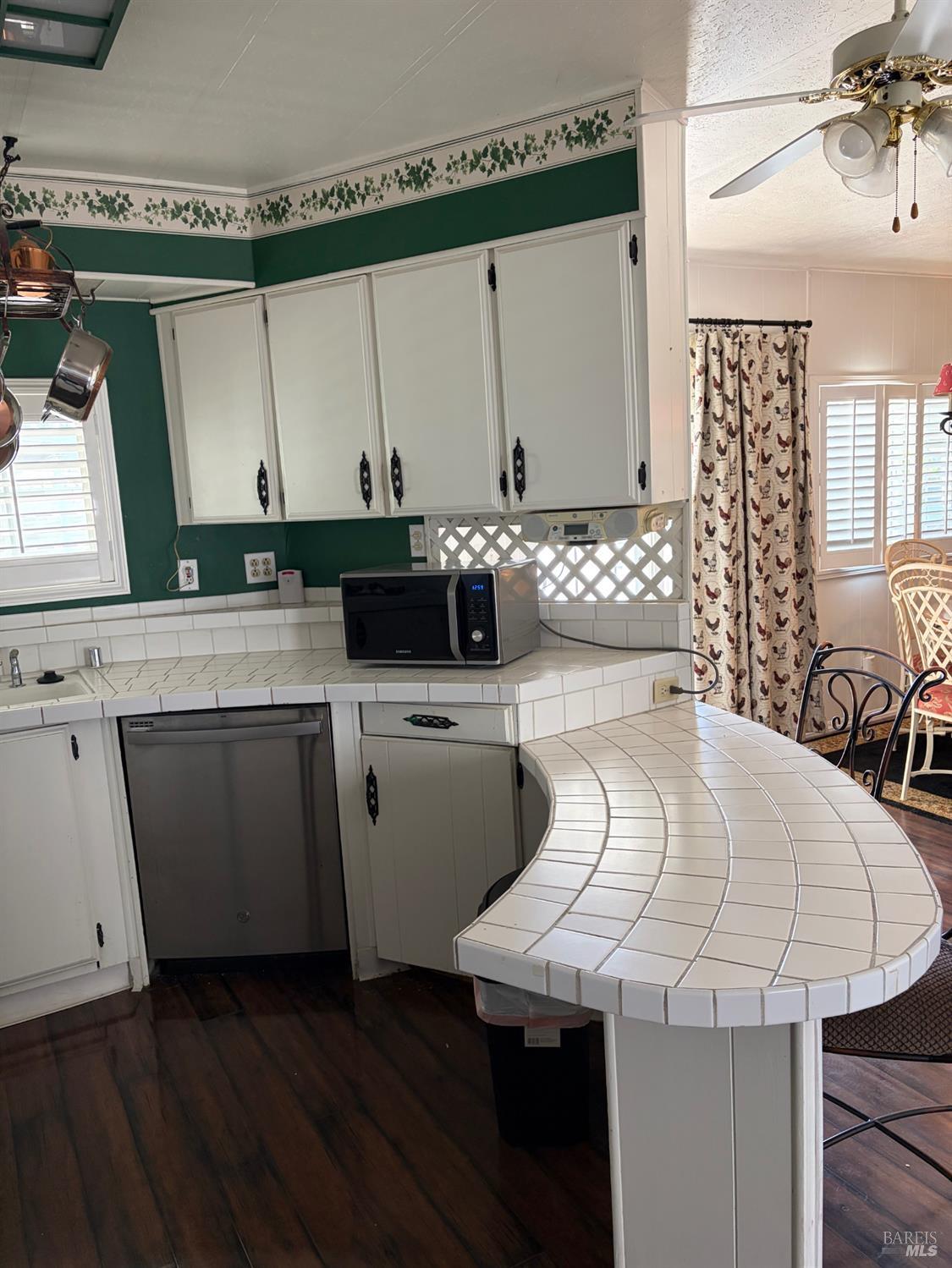19 Hacienda Drive Napa CA 94558