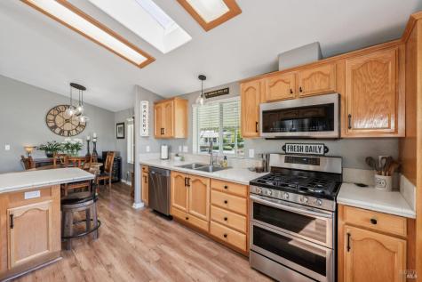 505 Maplewood Court Petaluma CA 94954