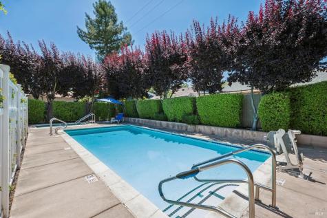 505 Maplewood Court Petaluma CA 94954