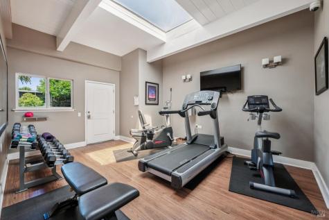 505 Maplewood Court Petaluma CA 94954