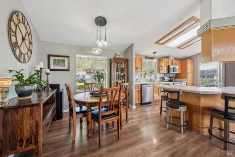 505 Maplewood Court Petaluma CA 94954