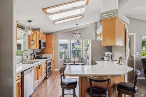 505 Maplewood Court Petaluma CA 94954