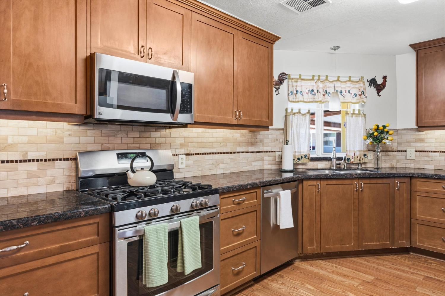 96 Tanya Way Roseville CA 95661