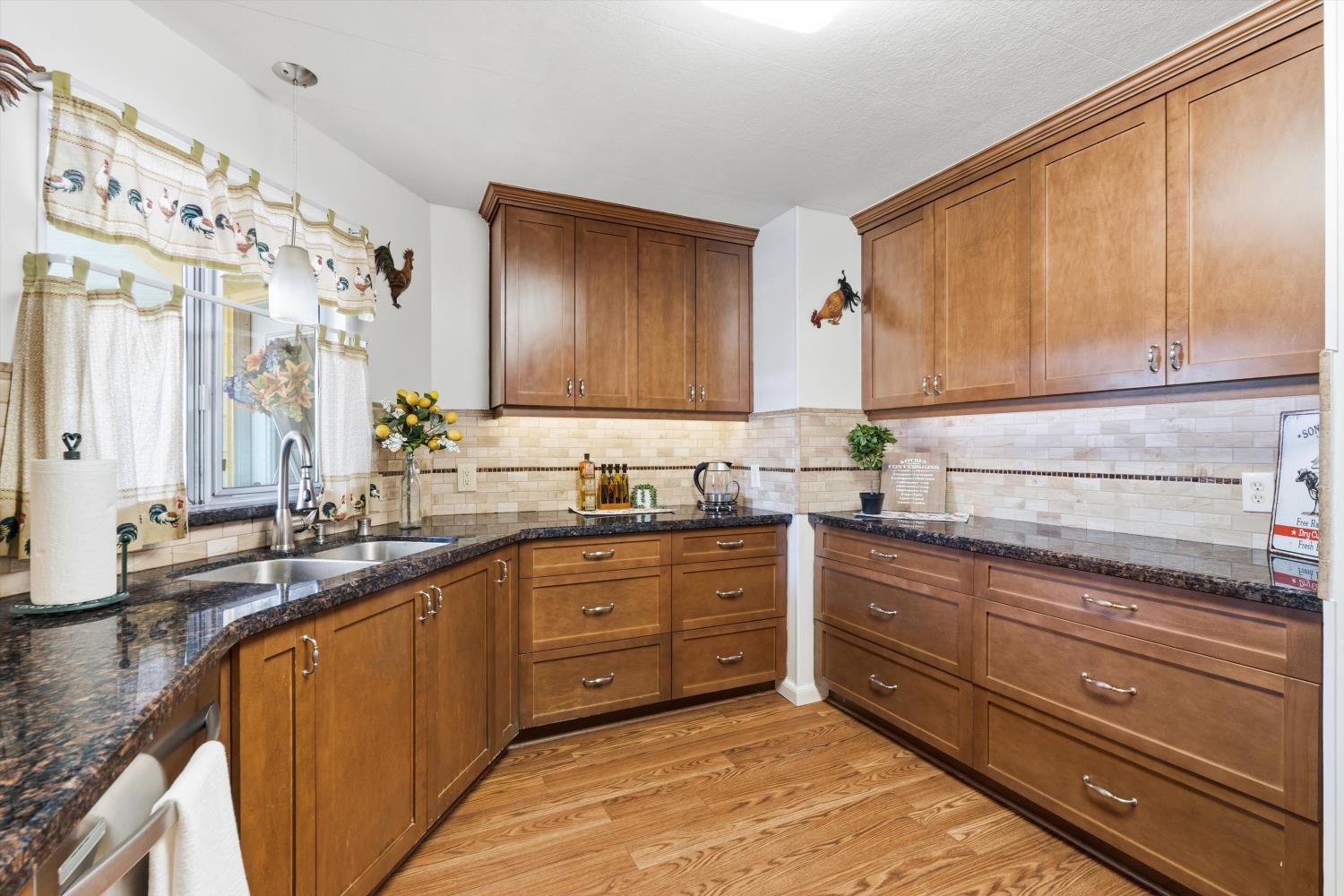 96 Tanya Way Roseville CA 95661