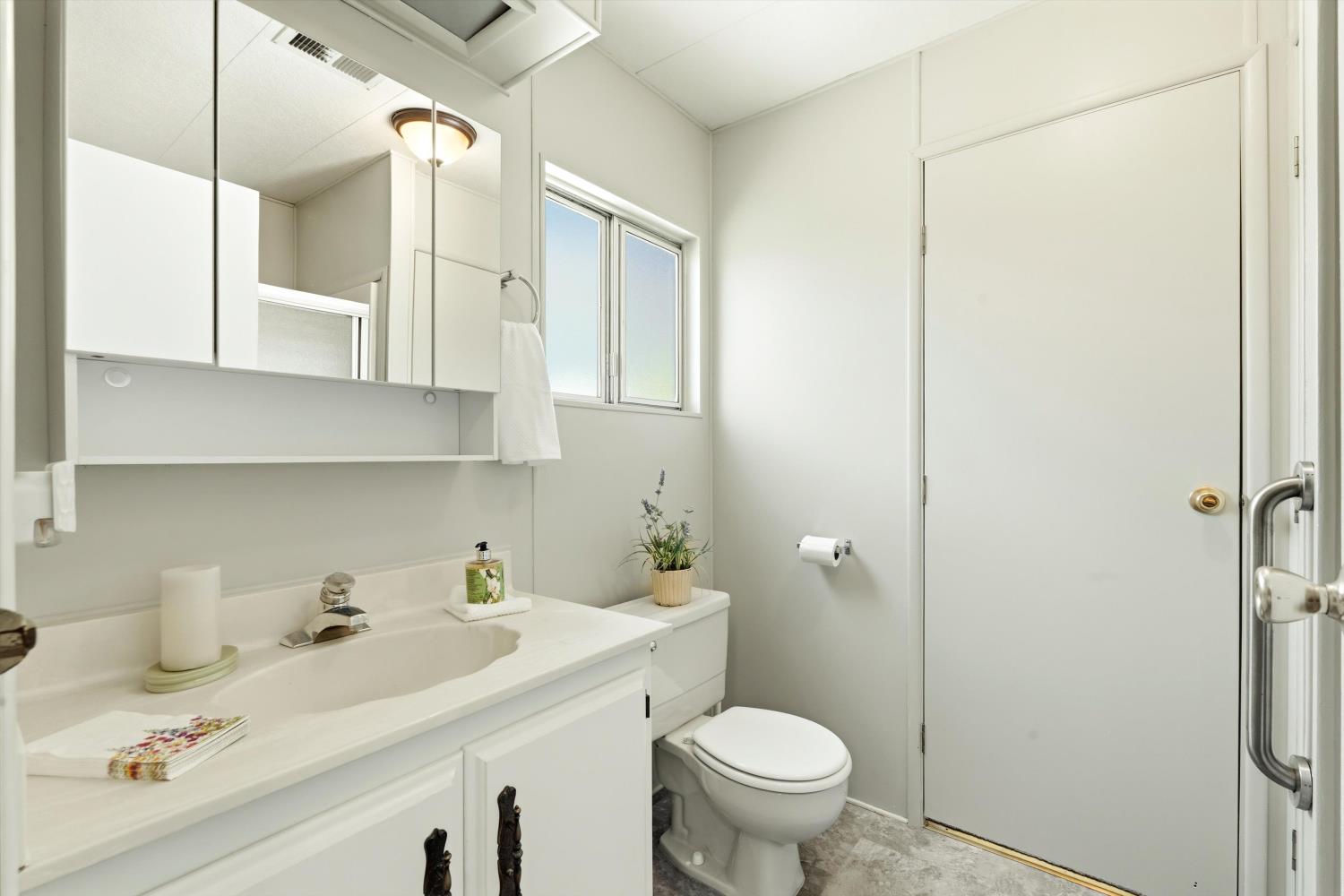 96 Tanya Way Roseville CA 95661