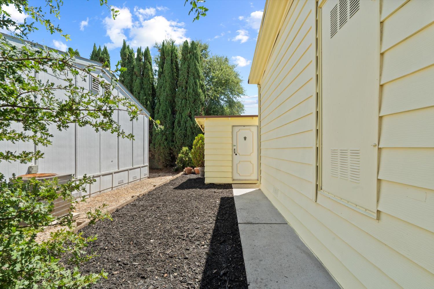 96 Tanya Way Roseville CA 95661