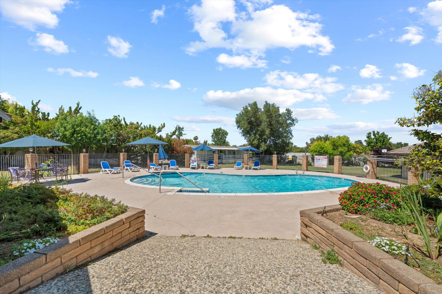 96 Tanya Way Roseville CA 95661