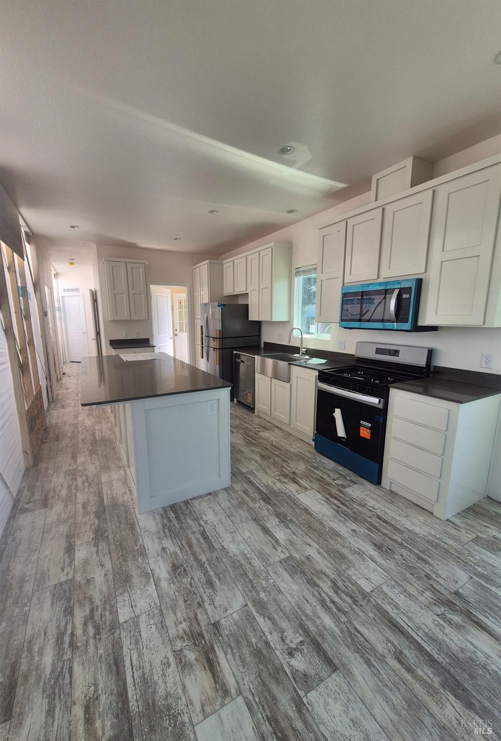 14 Oakwood Drive Petaluma CA 94954