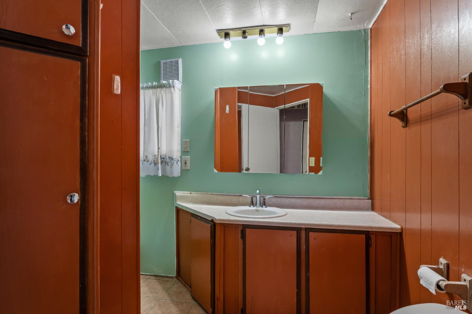 4080 Burke Hill Drive Ukiah CA 95482