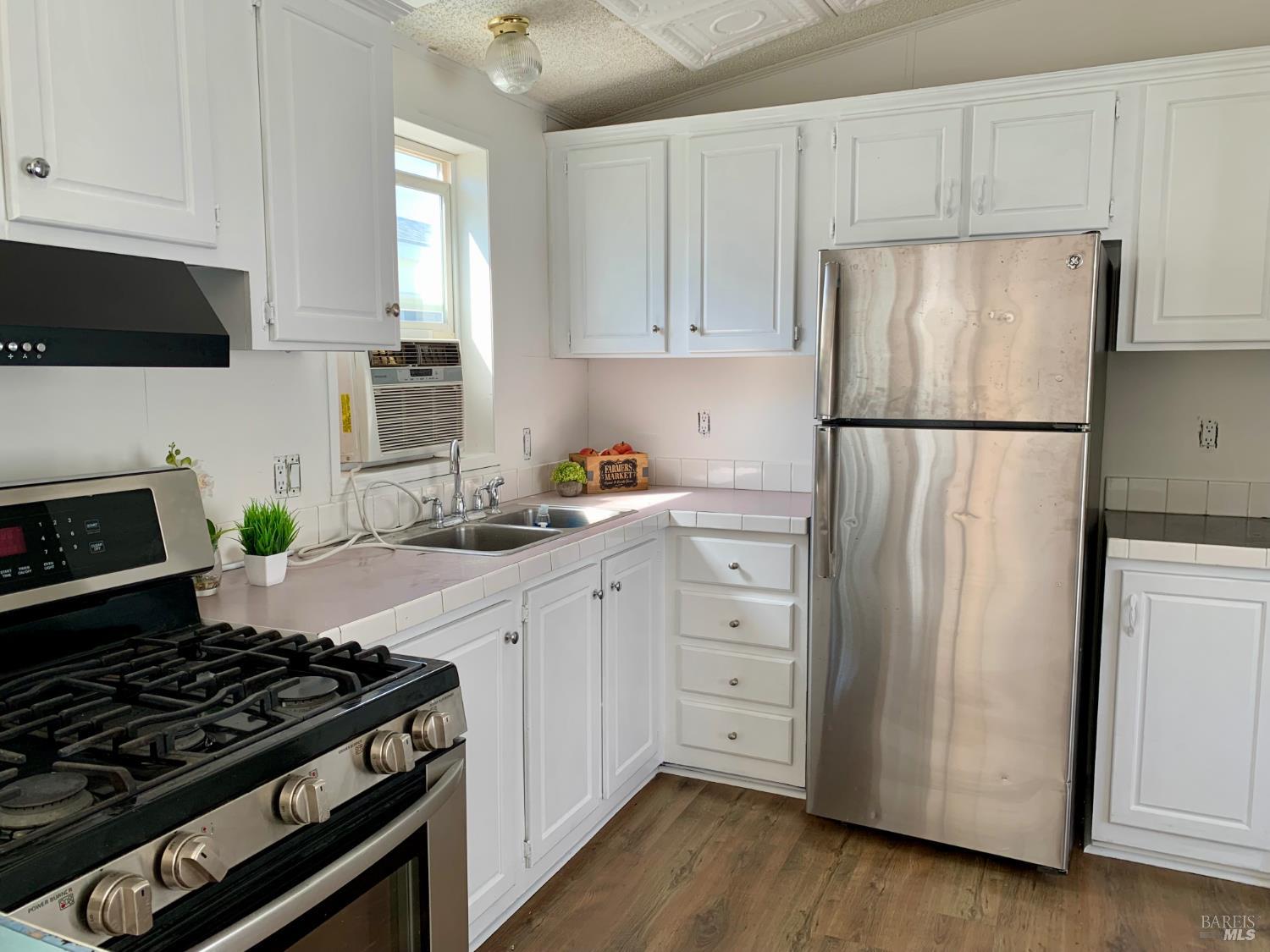 2130 Redwood Highway Greenbrae CA 94904