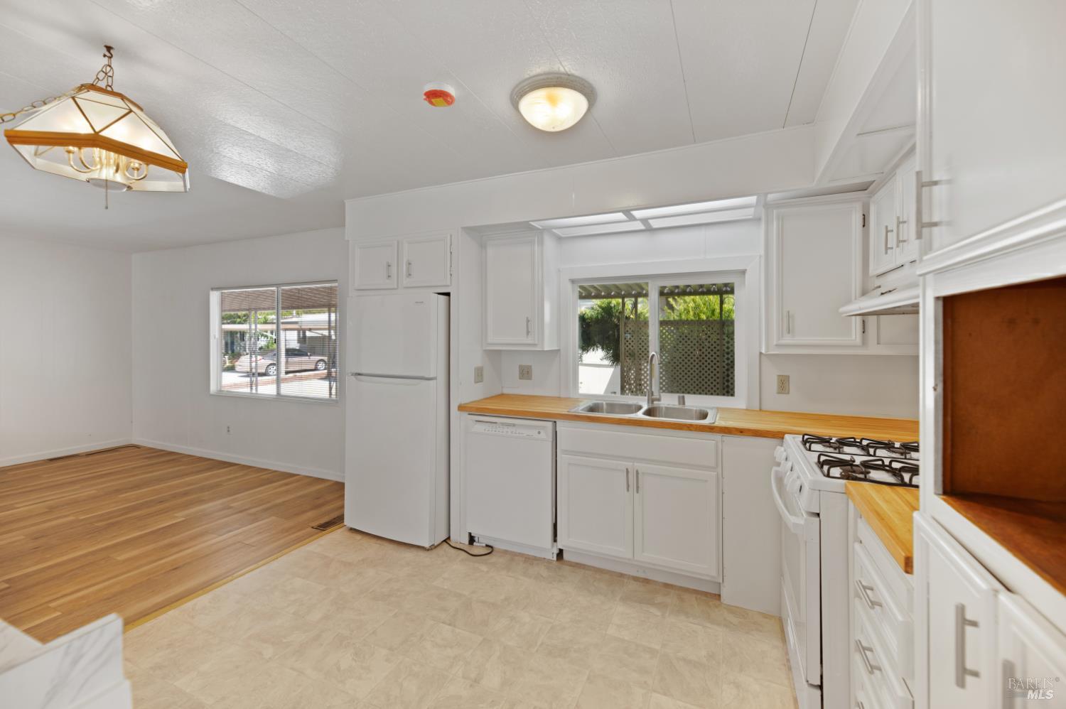 260 Circulo Tierra Rohnert Park CA 94928