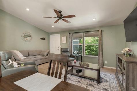 38 Vista Circle Sonoma CA 95476