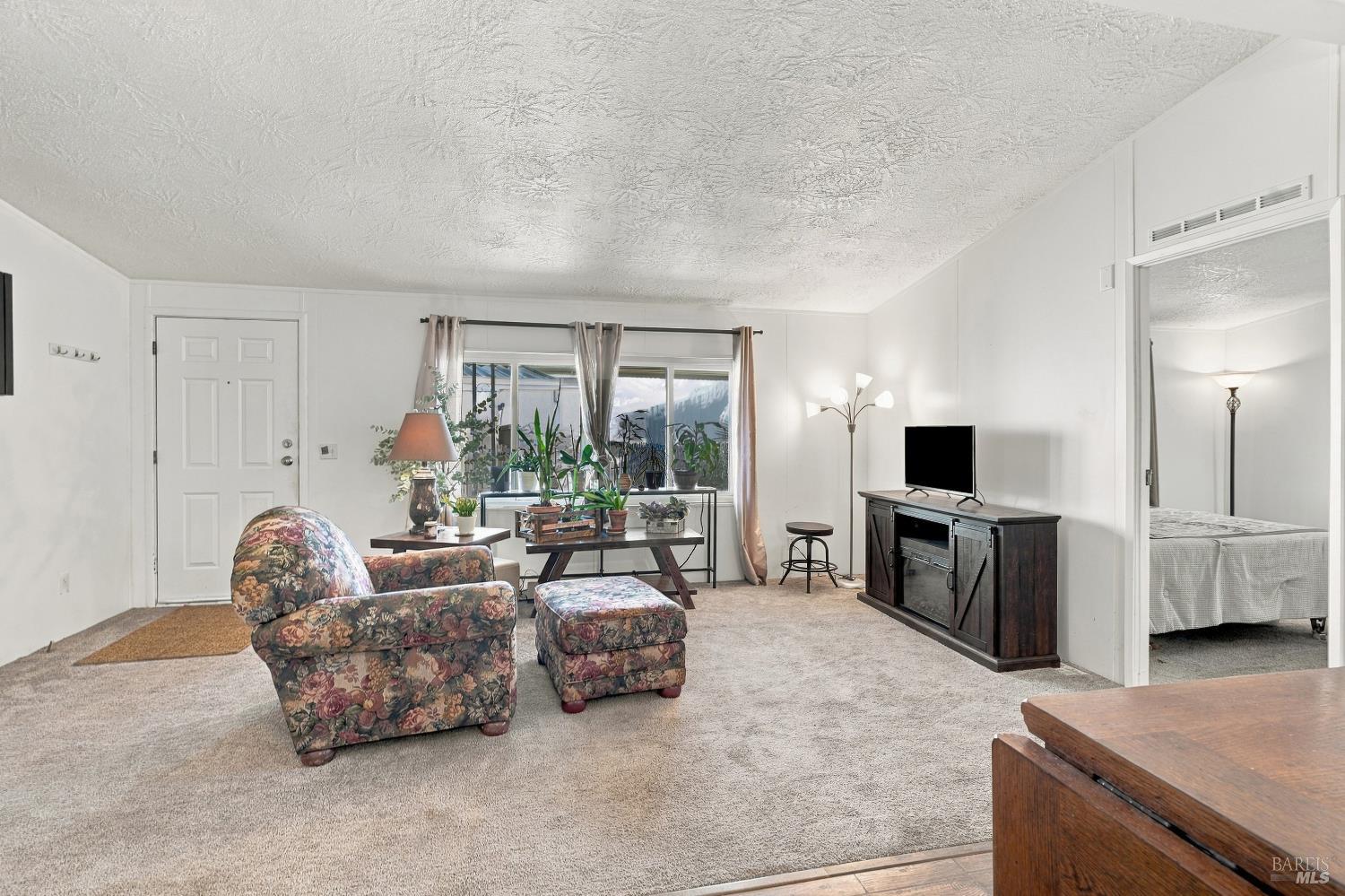 1138 Broadleaf Lane Windsor CA 95492