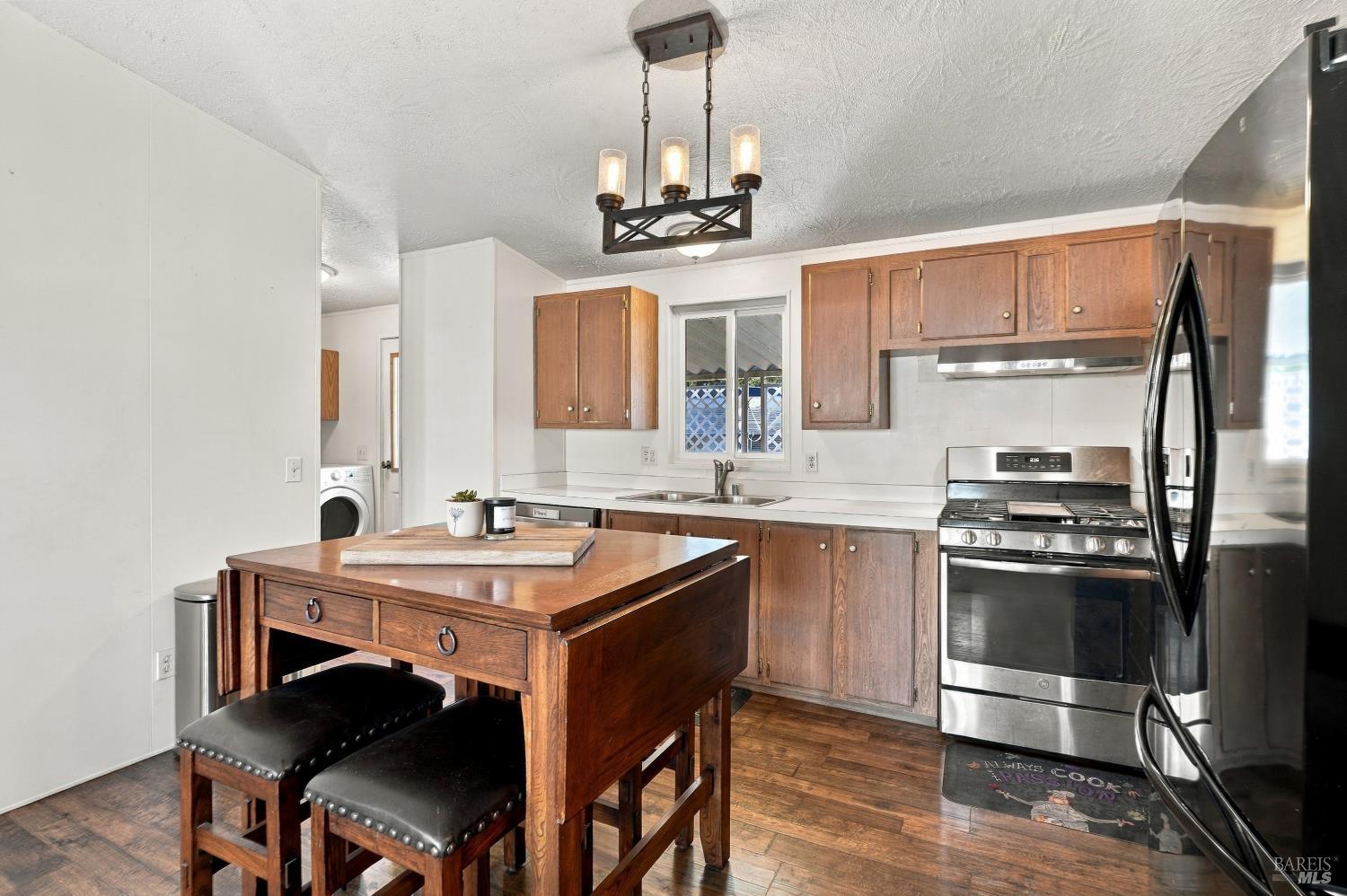 1138 Broadleaf Lane Windsor CA 95492