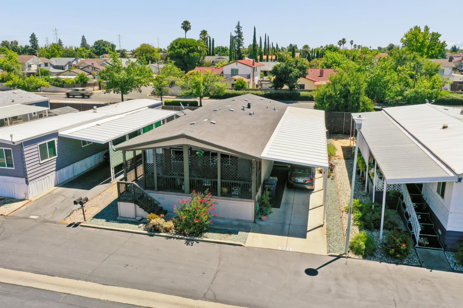 6709 Capital Circle Sacramento CA 95828