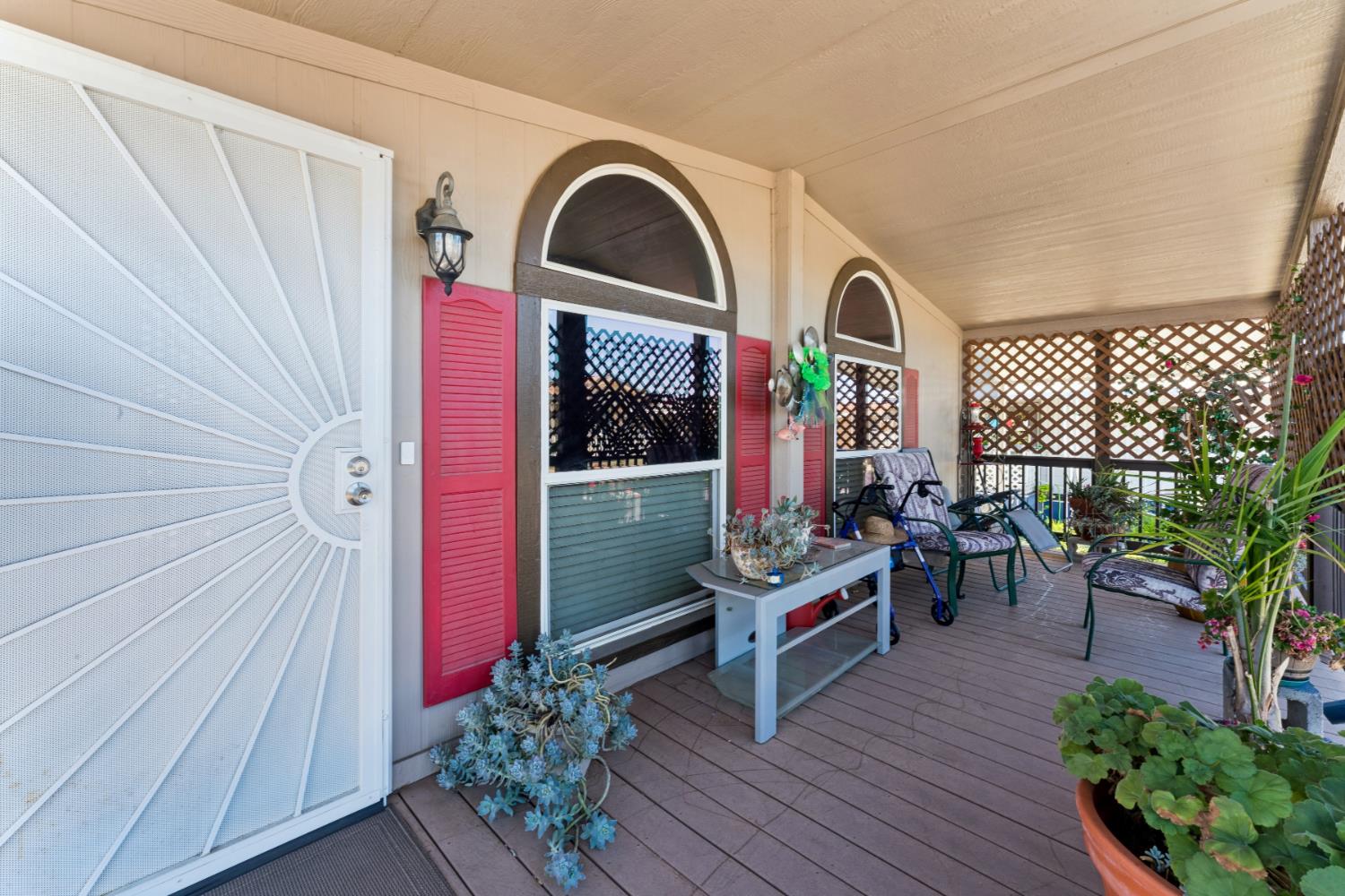 6709 Capital Circle Sacramento CA 95828