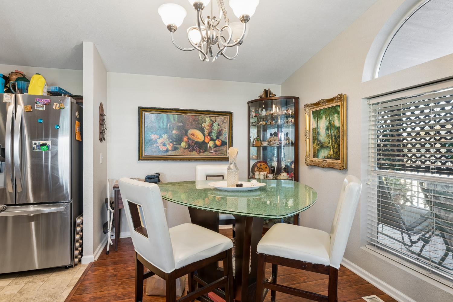 6709 Capital Circle Sacramento CA 95828