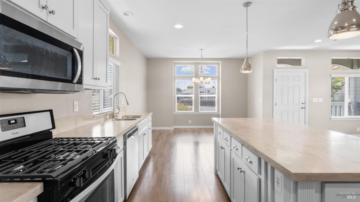 88 Oakwood Drive Petaluma CA 94954