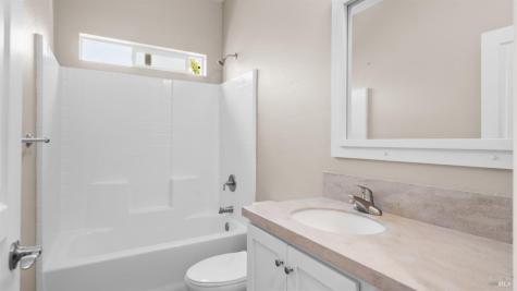 88 Oakwood Drive Petaluma CA 94954