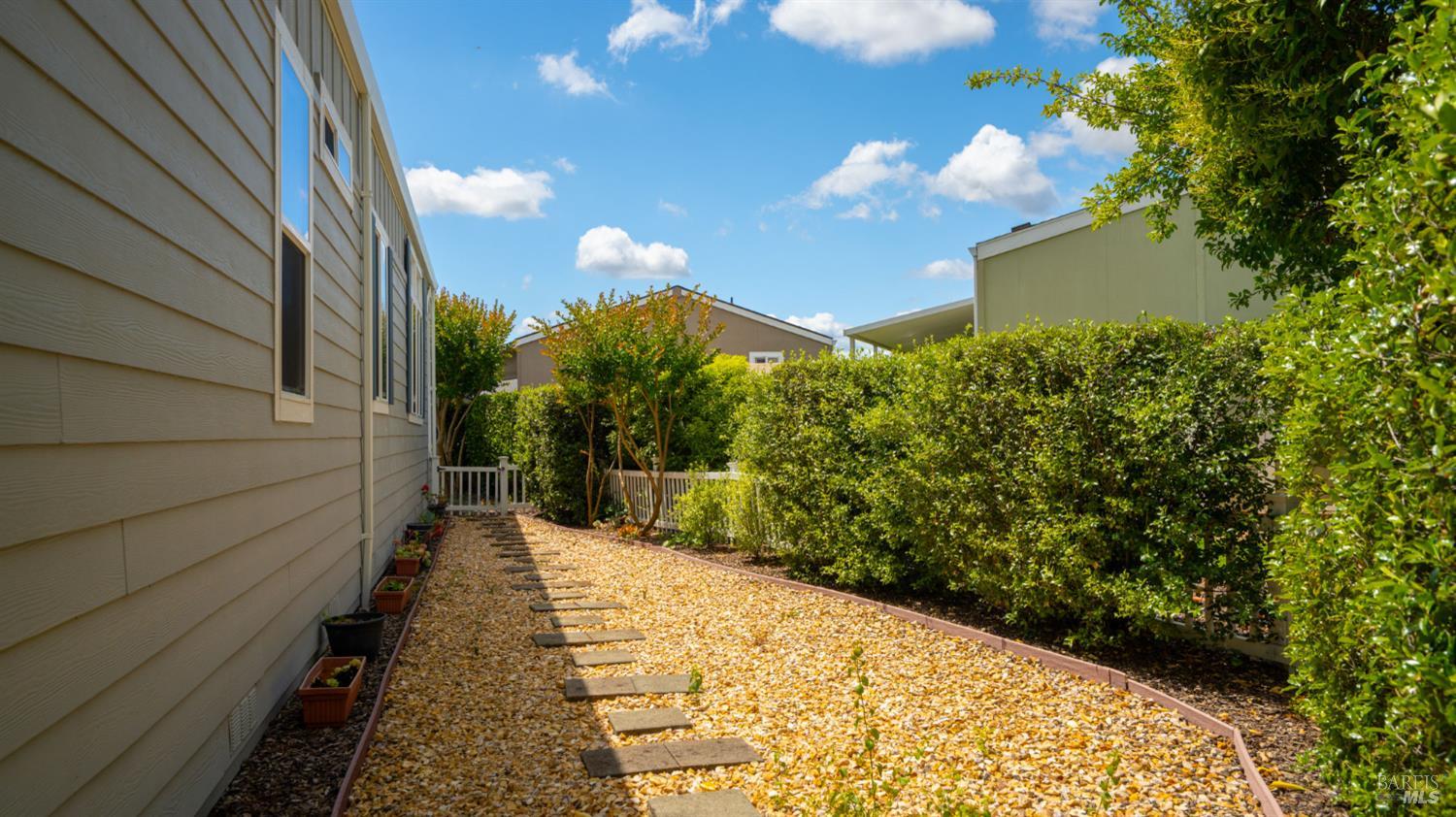 88 Oakwood Drive Petaluma CA 94954