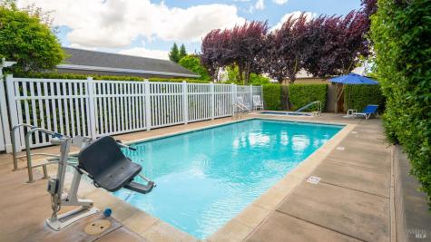 88 Oakwood Drive Petaluma CA 94954