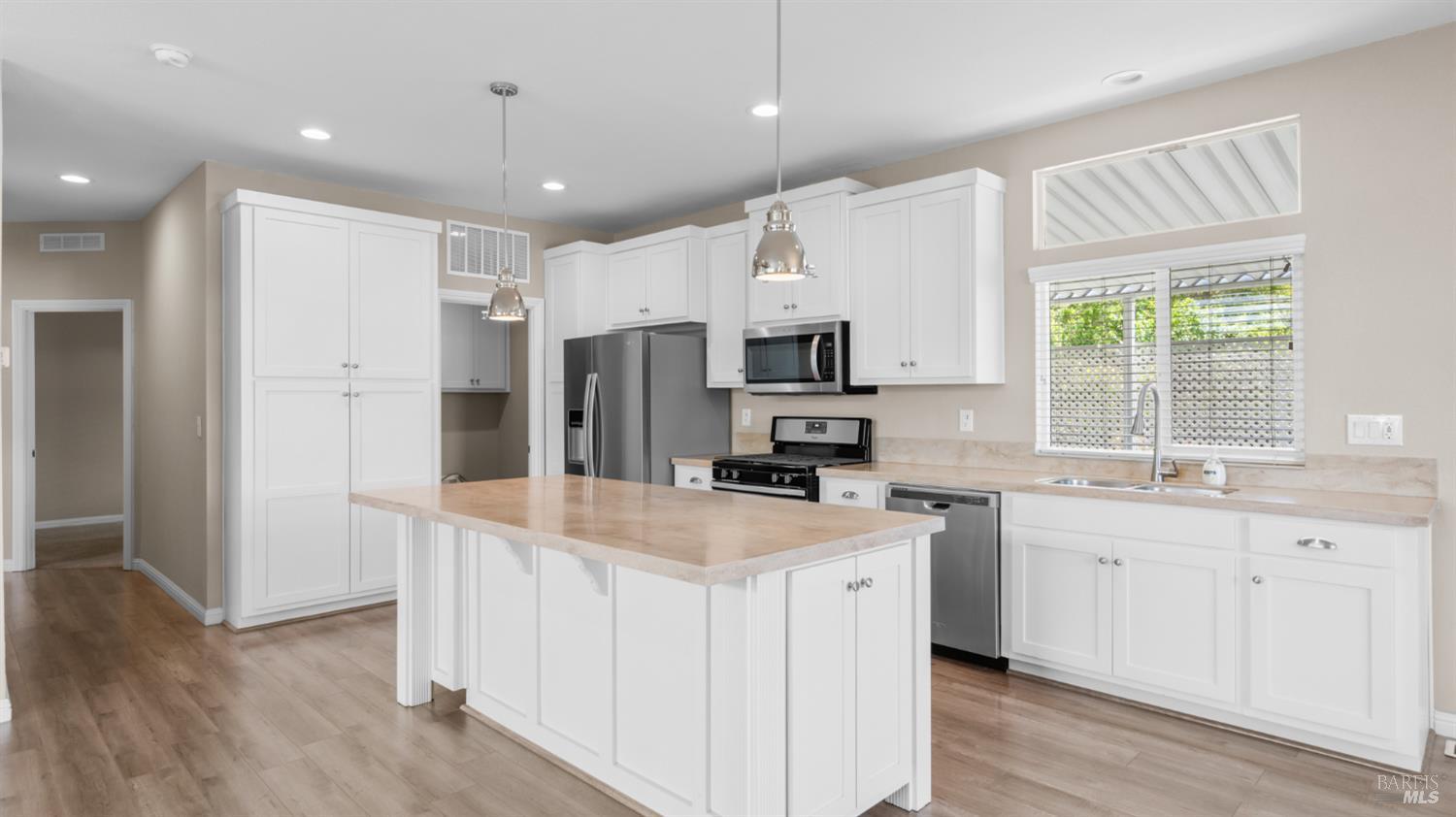 88 Oakwood Drive Petaluma CA 94954