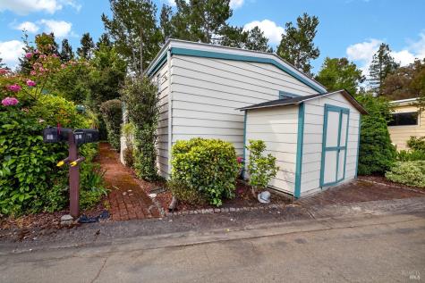 82 Circulo Rosalia Court Rohnert Park CA 94928
