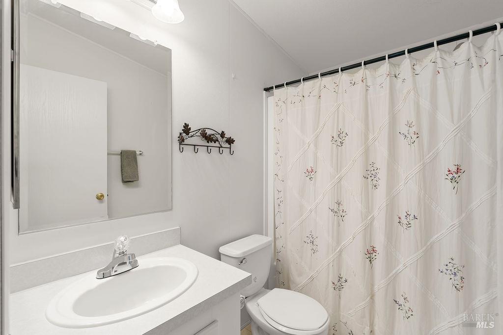 6800 N Redwood Avenue Sebastopol CA 95472