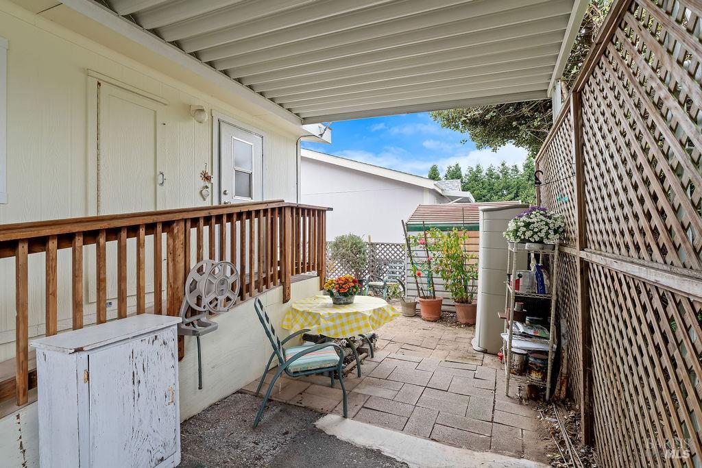 6800 N Redwood Avenue Sebastopol CA 95472