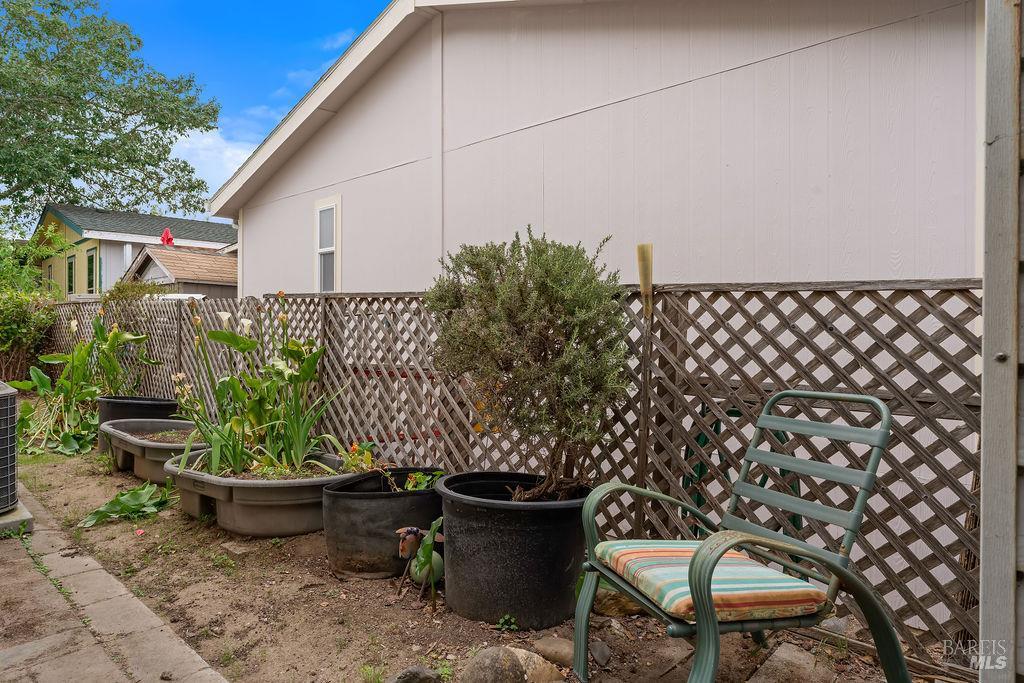6800 N Redwood Avenue Sebastopol CA 95472